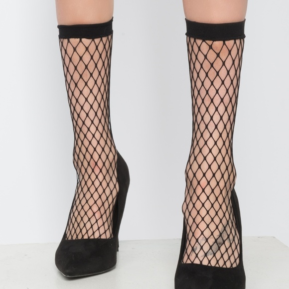 Grunge Calf High Fishnets - Picture 3 of 5